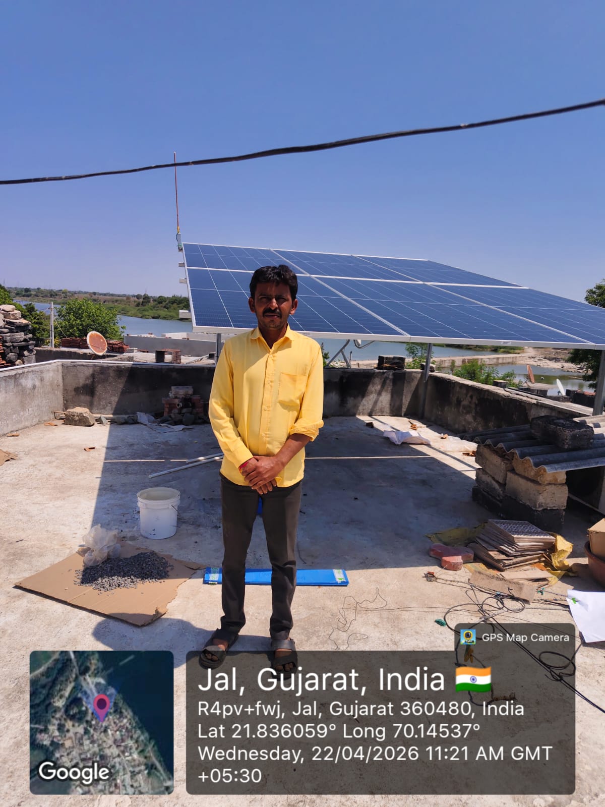 Lakeside rooftop solar system in Jal, Gujarat